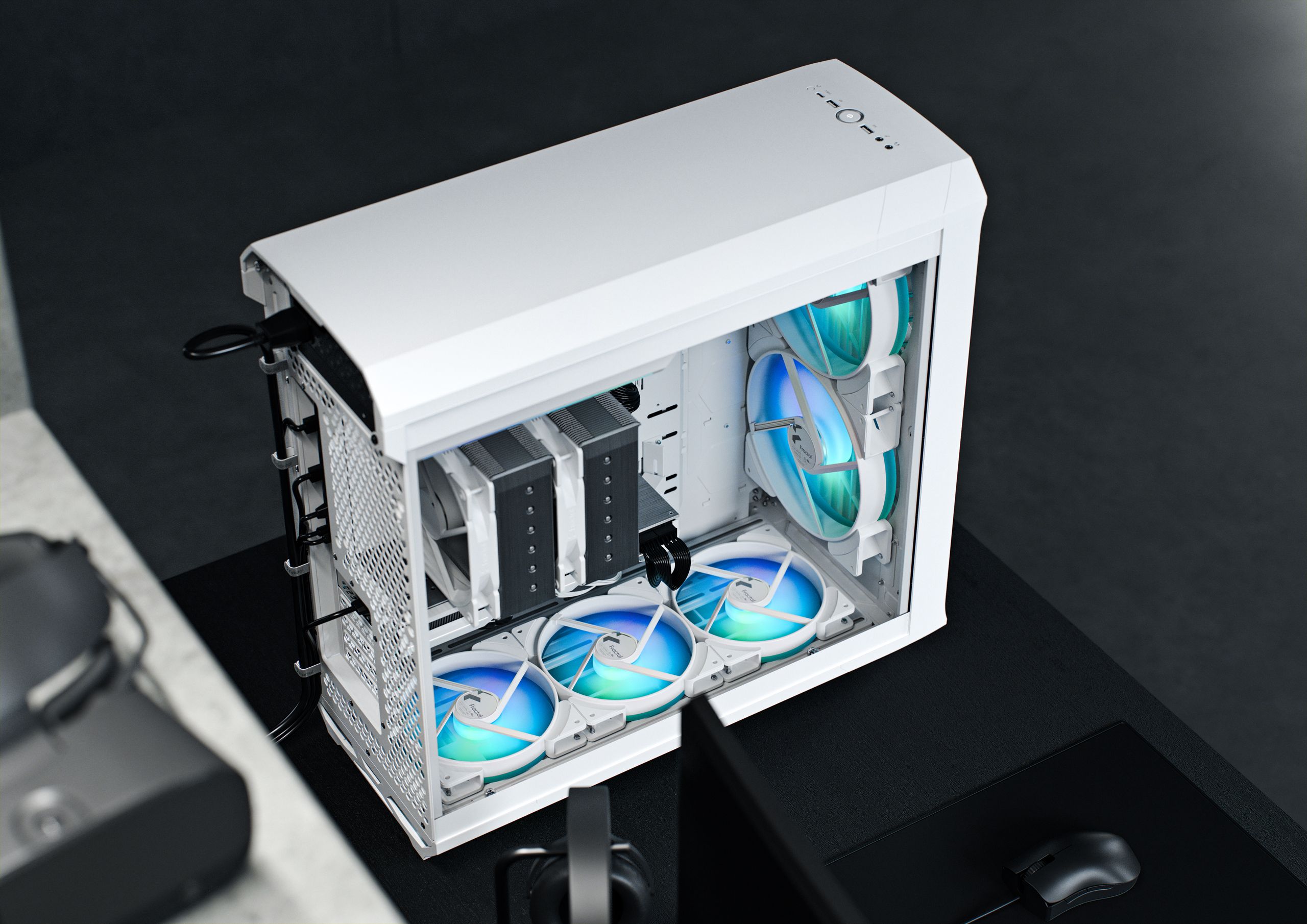 Torrent RGB White TG Clear Tint | Fractal Design