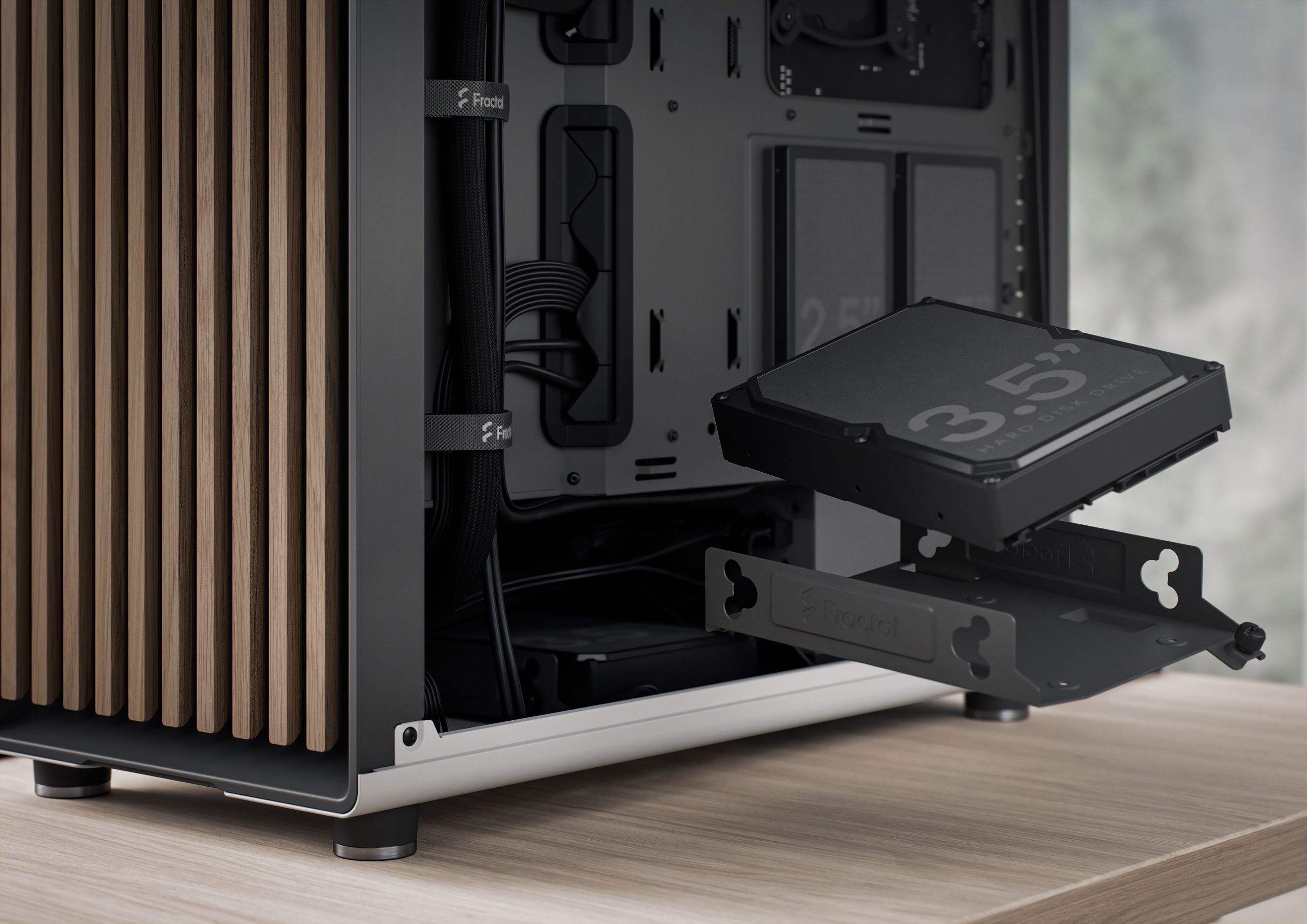 North Charcoal Black | Fractal Design